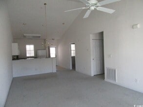 Building Photo - 601 Hillside Dr