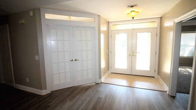 Building Photo - 5031 Challenger Way