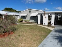 Building Photo - 742 Lark Dr