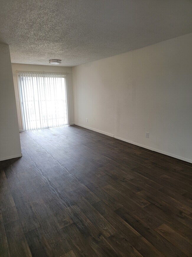 Building Photo - 4808 E Funston St