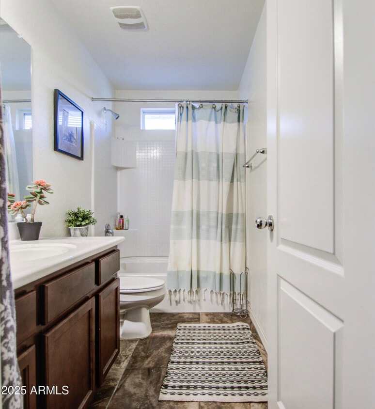 Foto principal - 4357 E Pony Ln