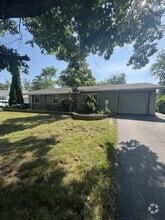 Building Photo - 14949 Highland Ave