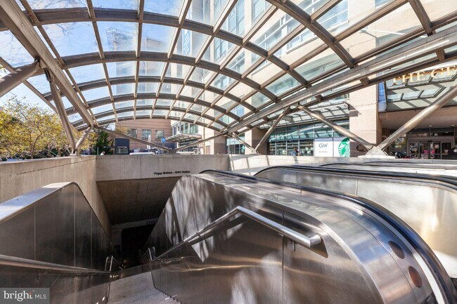 Foto del edificio - 2201 L St NW