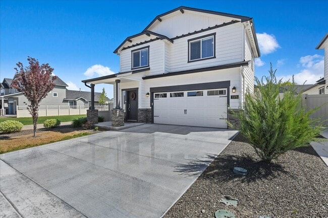 Building Photo - 3378 S Cabin Creek Way