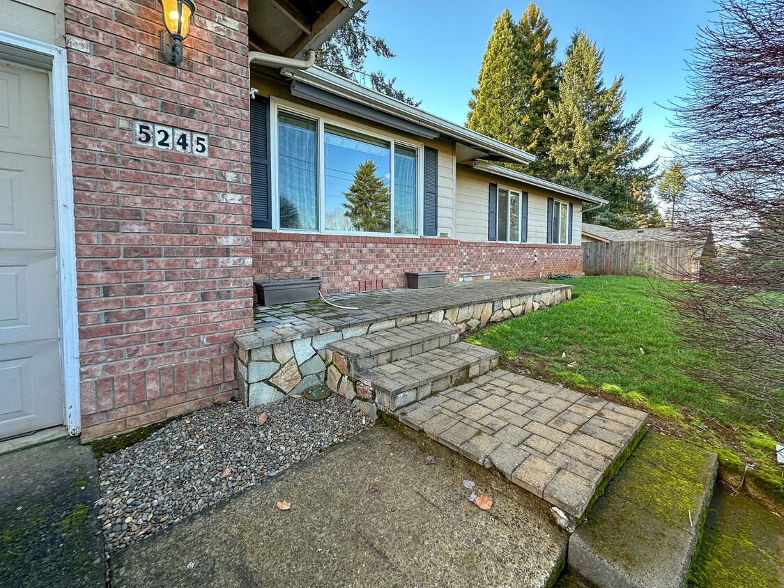 Foto principal - Lovely Single Story Home In South Salem ~ ...