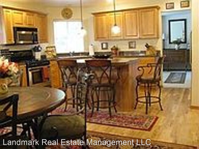 Building Photo - 5 br, 2.5 bath House - 1563 Fruitland Dr