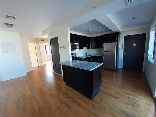 Open Kitchen - 4140 Junction Blvd
