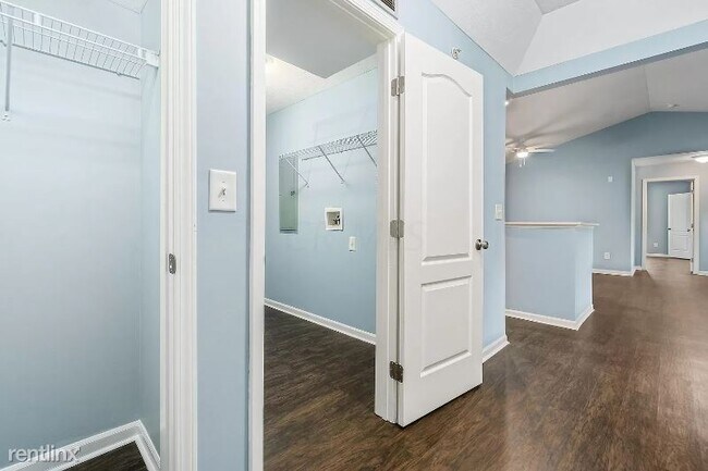 Building Photo - 3 br, 2 bath Condo - 6533 Dorothys Crk