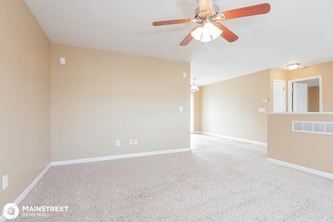 Building Photo - 706 Sportsmans Ct, Warrenton, MO 63383