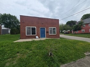 Building Photo - 1079 9th Ave