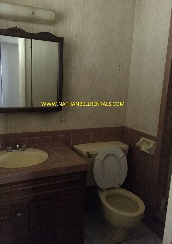 Foto del edificio - 3 bedroom 2 bath