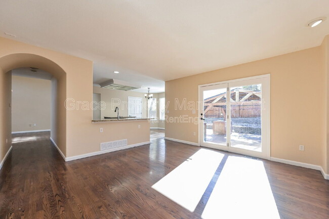 Building Photo - 19402 E Hamilton Pl