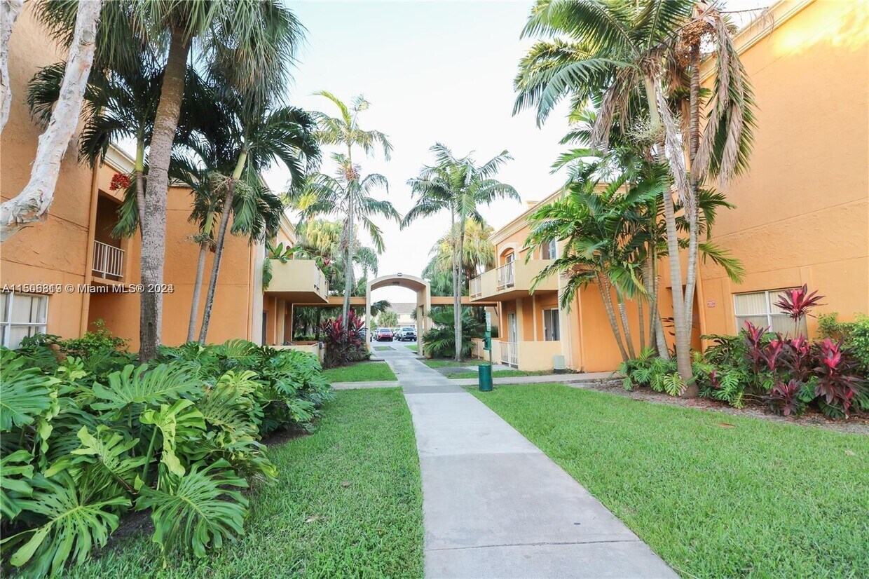 17901 NW 68th Ave Unit S105, Hialeah, FL 33015 Condo for Rent in