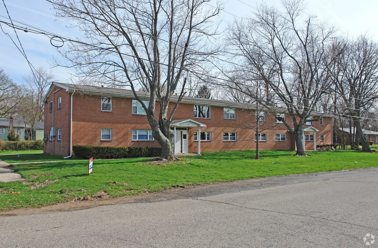 Primary Photo - 20 Grand Valley Dr