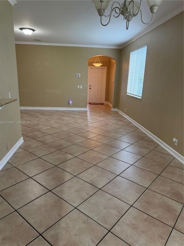 Building Photo - 449 Silver Palm Way