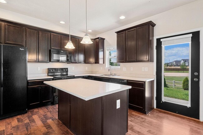 Building Photo - Lovely 4 Bedroom with Ample Storage