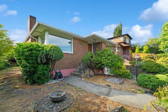 Building Photo - 3 bedroom in Seattle WA 98126
