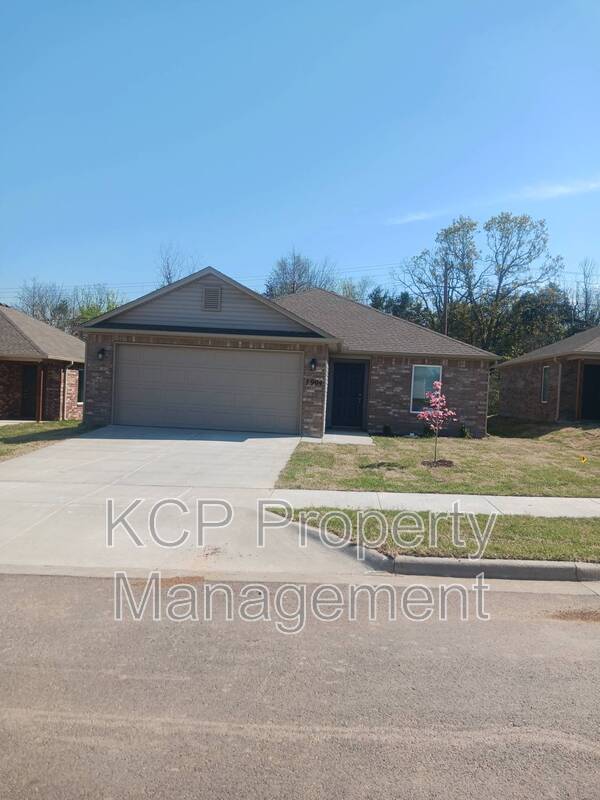 Foto principal - 7904 Melody Ln