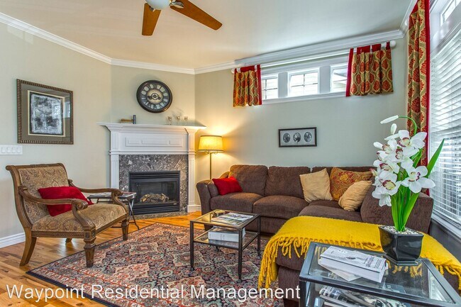 Building Photo - 3 br, 2 bath House - 852 E Denise St