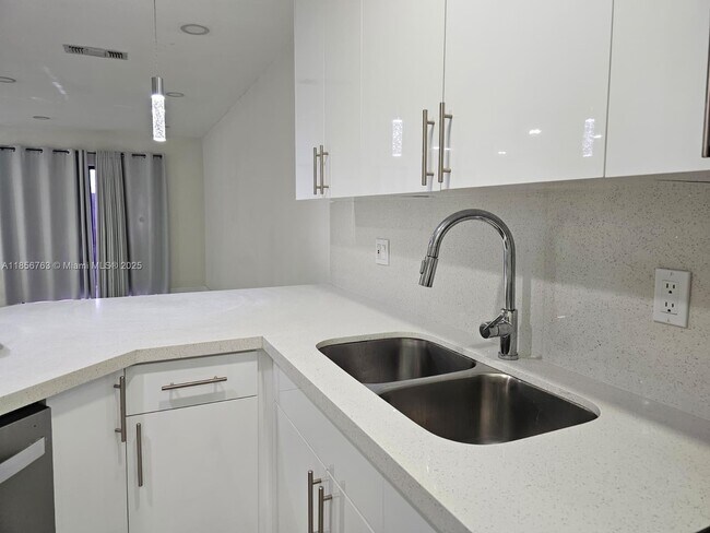 Foto del edificio - 6405 W 27th Ln