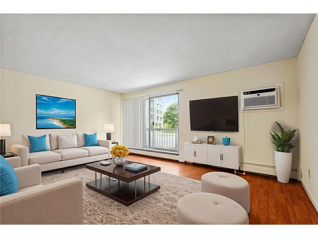 Foto principal - 5315 Minnehaha Ave