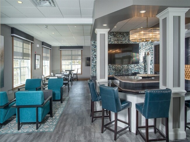 Building Photo - Vineyard Commons