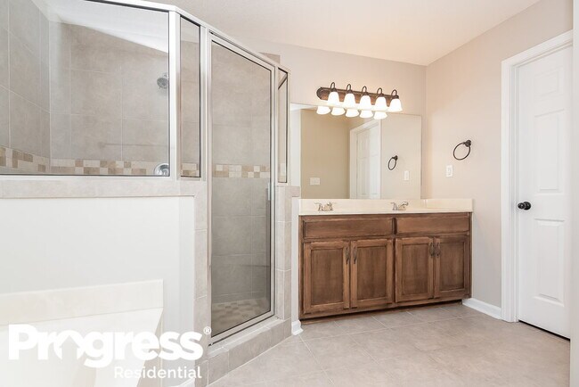 Foto del edificio - 9849 White Poplar Dr
