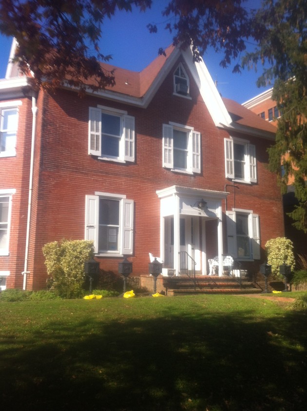 Primary Photo - 116 S Broad St