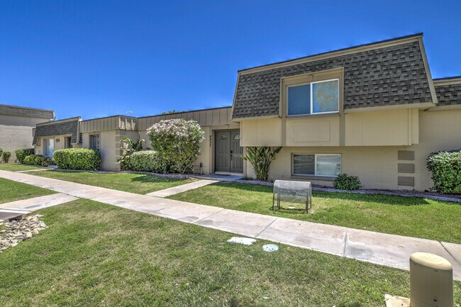 Building Photo - 4937 N Granite Reef Rd
