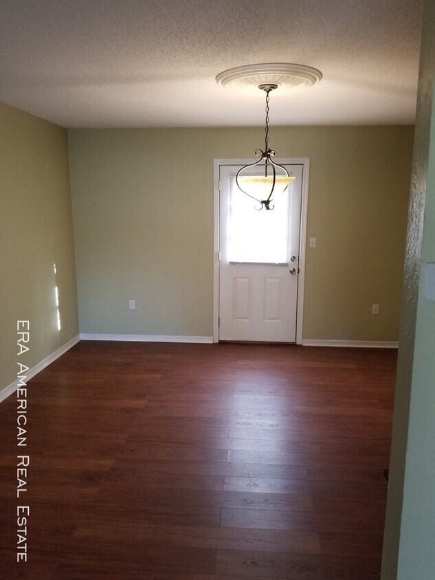 Foto principal - 701 Valley Rd