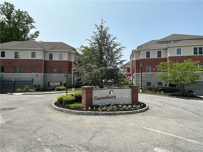 Building Photo - 77 Quaker Ave