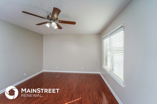 Foto del edificio - 3815 Hillcross Dr