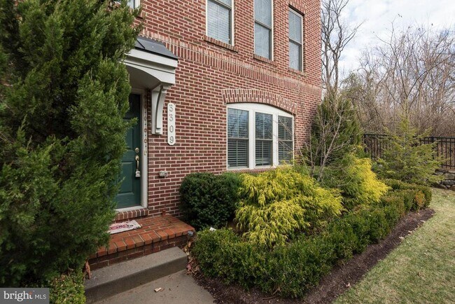 Building Photo - 3309 S Kemper Rd