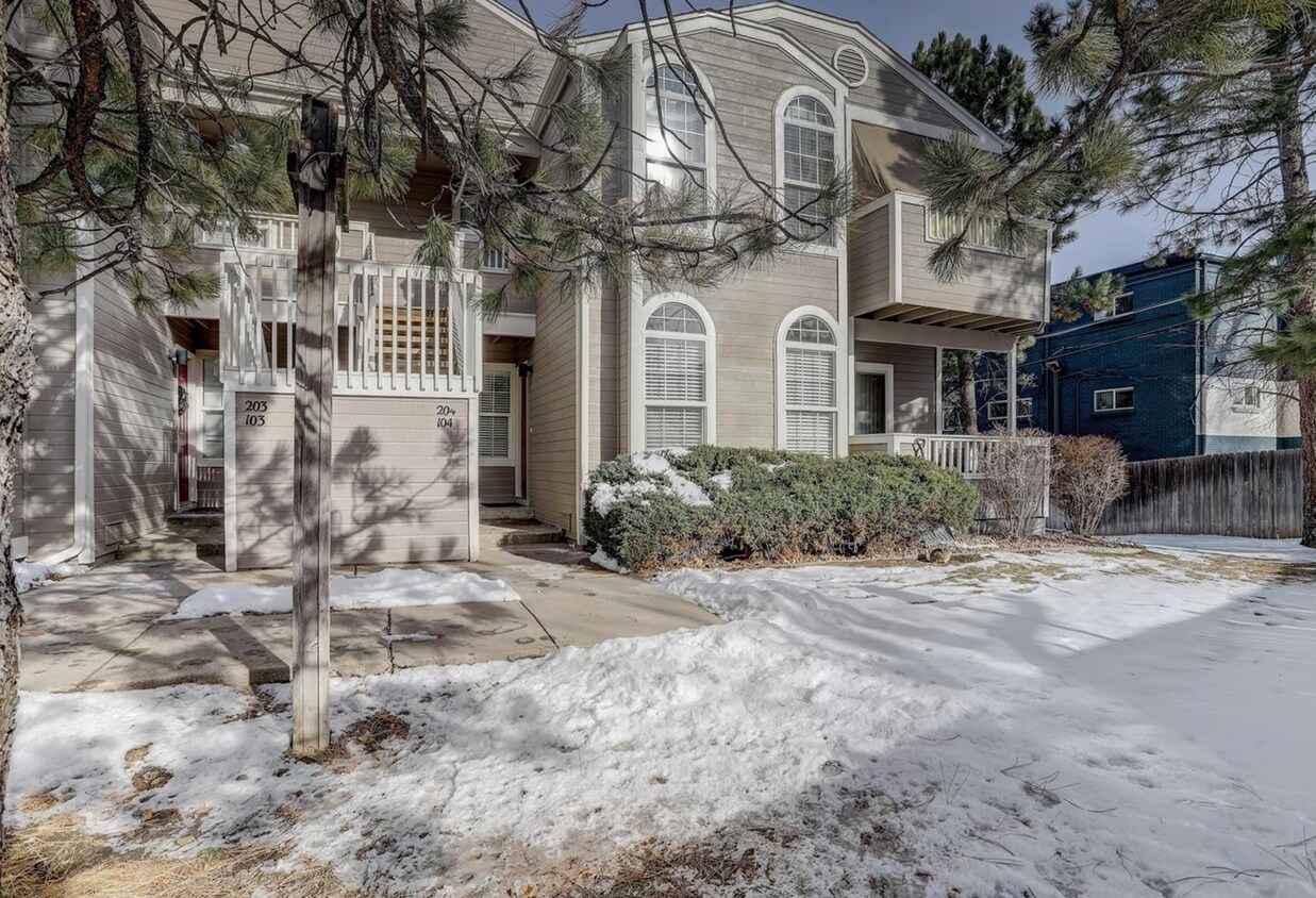 5712 W Asbury Plz Unit A104, Lakewood, CO 80227 Condo for Rent in Lakewood, CO