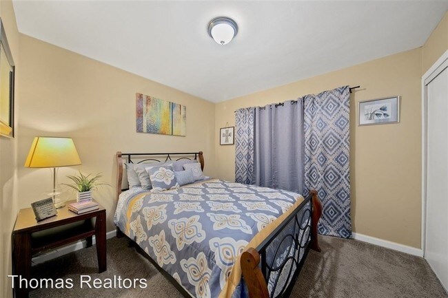 Building Photo - 2 br, 2 bath Apartment - 2461 56th St.