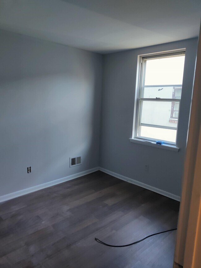 Building Photo - 4230 W Girard Ave