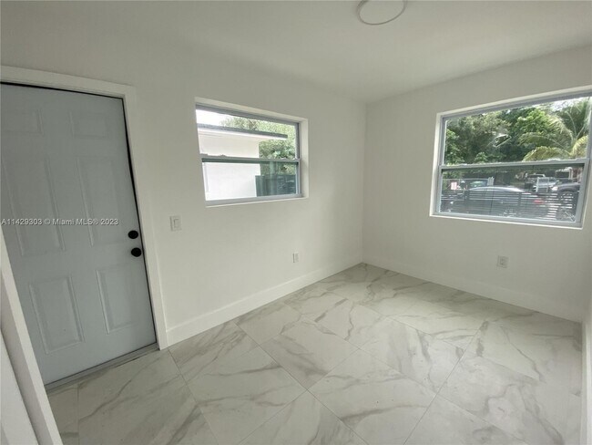 Building Photo - 1451 NW 34th St