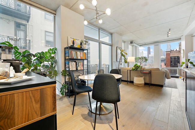 Building Photo - 720 N Larrabee St