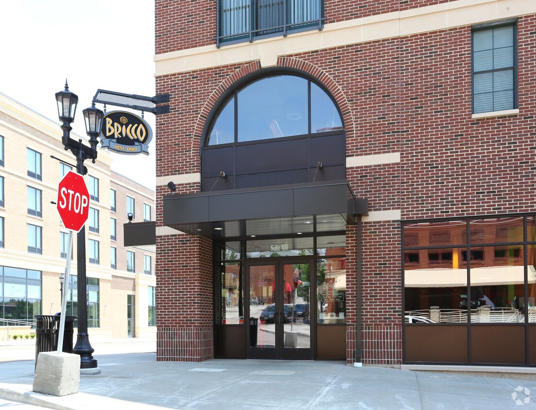 The Landmark at Kent Apartments in Kent, OH