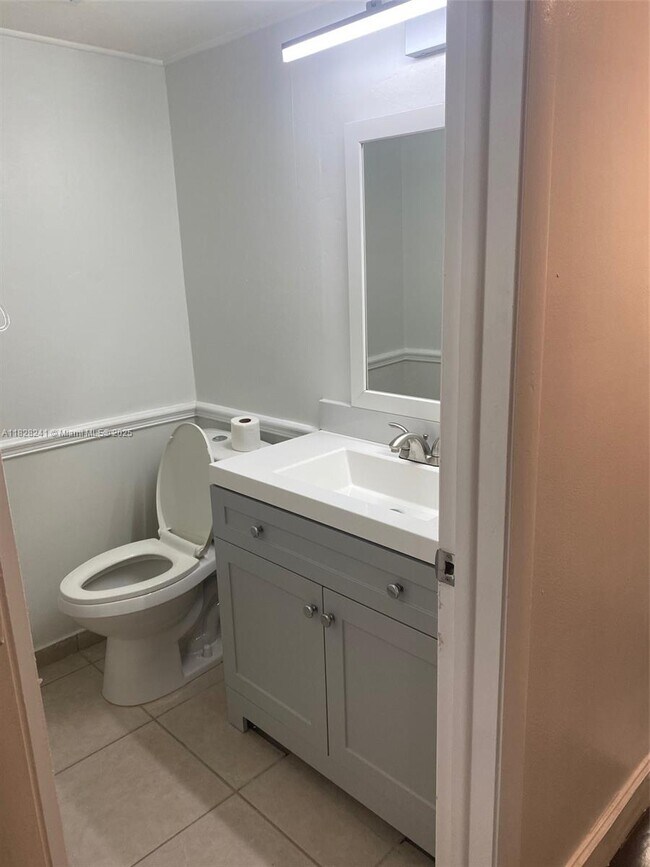 Foto del edificio - 3641 NW 95th Ter