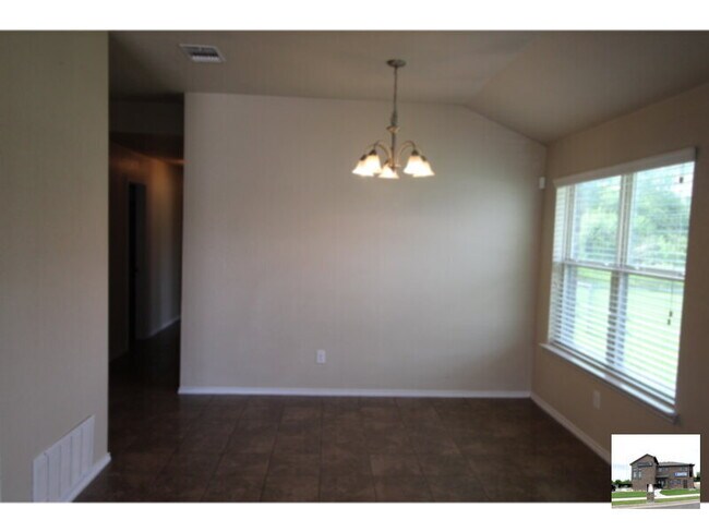Foto del edificio - 917 Brookview Dr