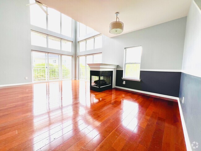 Building Photo - 3965 Picasso Ct