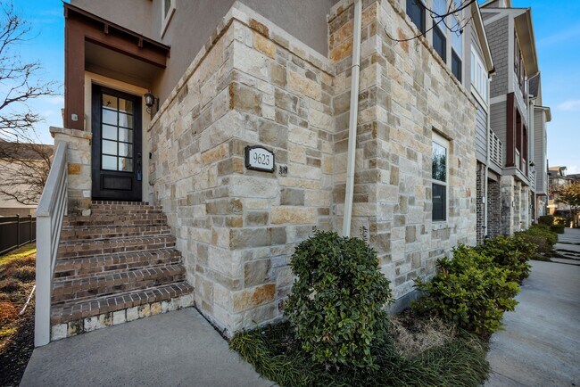 Foto del edificio - 9623 Towne Lake Pkwy