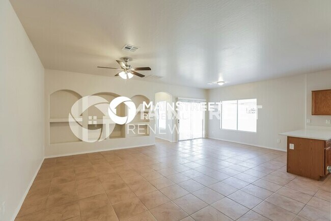 Building Photo - 3 Bedroom Pet-Friendly Home in TOLLESON, AZ with Main Street Renewal
