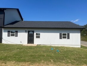 Building Photo - 2162 Airport Rd