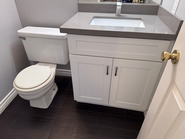 Building Photo - 2 Bedroom 2.5 Bath in the Beautiful City of Corona