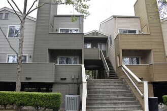 Building Photo - 1019 Dornajo Way