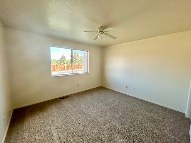 Building Photo - 1183 Town House Cir