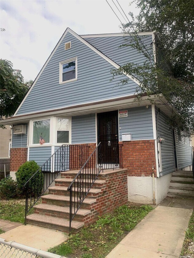 Primary Photo - 161-14 121st Ave