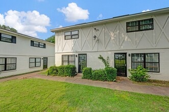 Building Photo - 676 Hobbs Dr